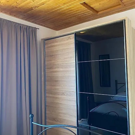 Jakovcevic 3 Apartment