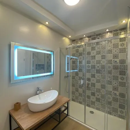 Jakovcevic 3 דירה *