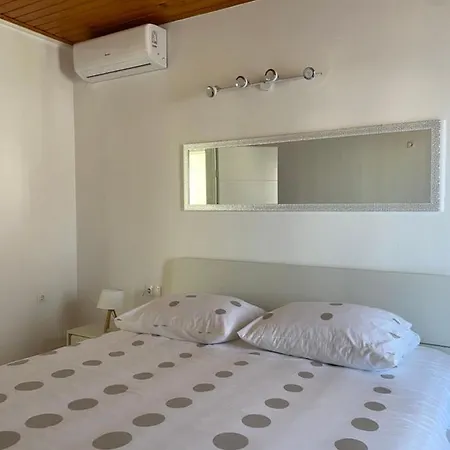 Apartment Jakovcevic 3 *